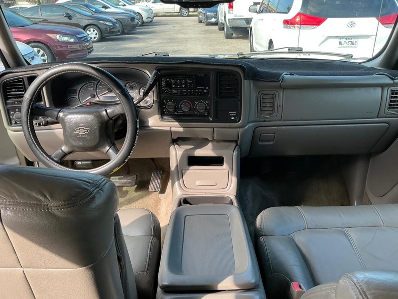 Chevrolet Silverado 1500 Vehicle Full-screen Gallery Image 22