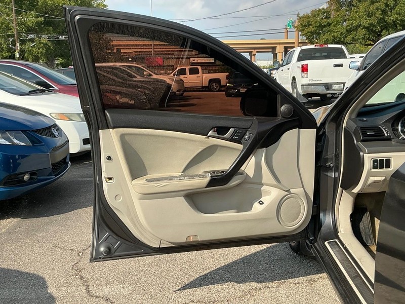 Acura TSX Vehicle Full-screen Gallery Image 06