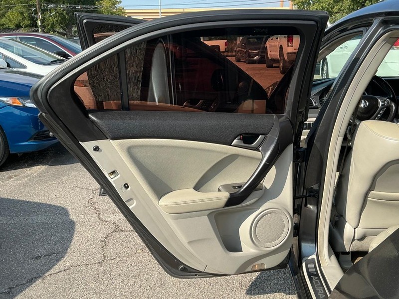 Acura TSX Vehicle Full-screen Gallery Image 08