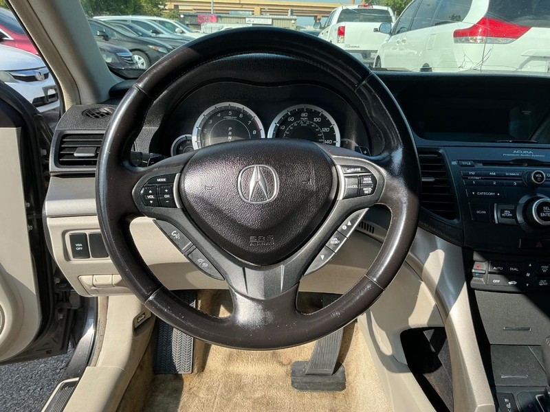 Acura TSX Vehicle Full-screen Gallery Image 12