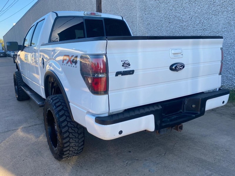 Ford F-150 Vehicle Full-screen Gallery Image 02