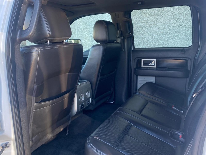 Ford F-150 Vehicle Full-screen Gallery Image 09