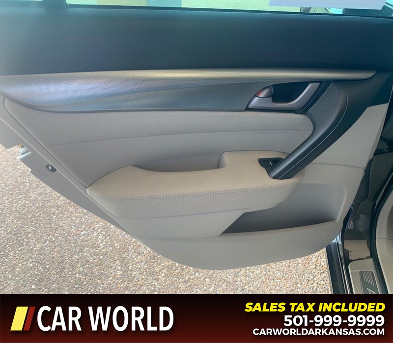 Acura TL Vehicle Full-screen Gallery Image 7
