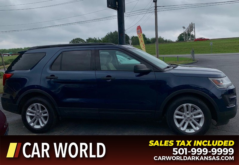 Ford Explorer Vehicle Full-screen Gallery Image 2