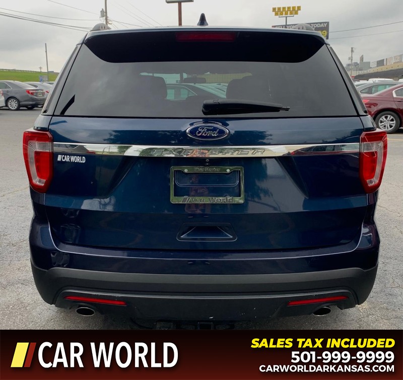Ford Explorer Vehicle Full-screen Gallery Image 5