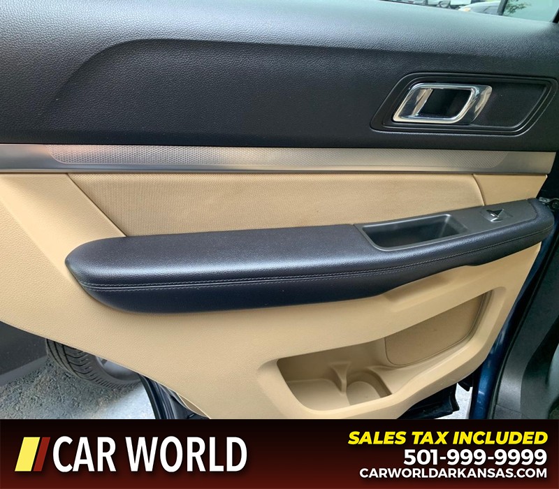 Ford Explorer Vehicle Full-screen Gallery Image 8