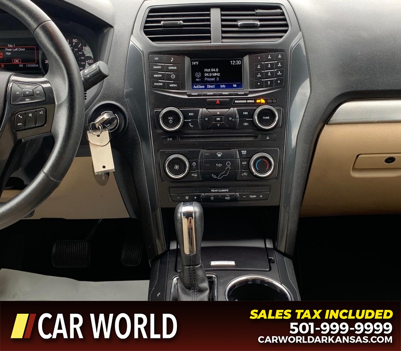 Ford Explorer Vehicle Full-screen Gallery Image 13