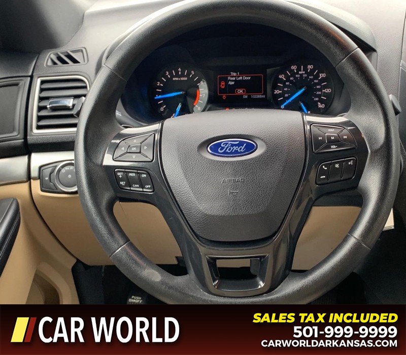 Ford Explorer Vehicle Full-screen Gallery Image 14