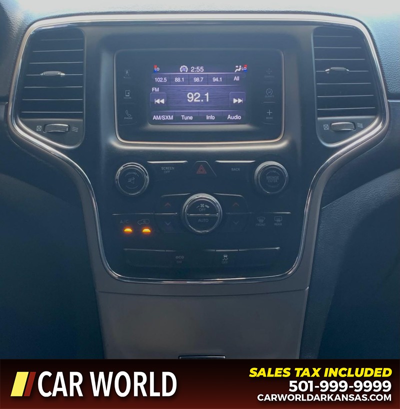 Jeep Grand Cherokee Vehicle Full-screen Gallery Image 11