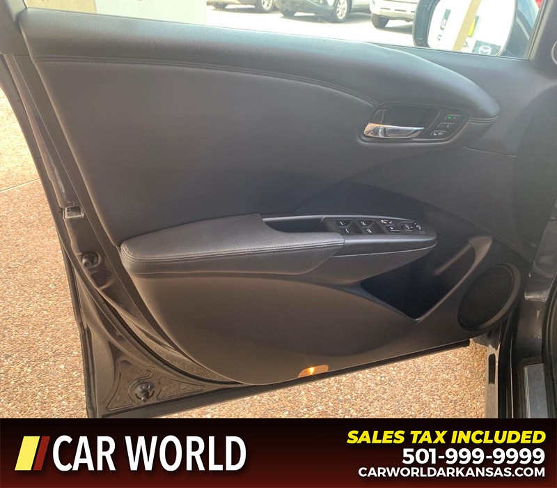 Acura RDX Vehicle Full-screen Gallery Image 6