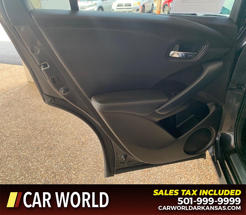 Acura RDX Vehicle Full-screen Gallery Image 8