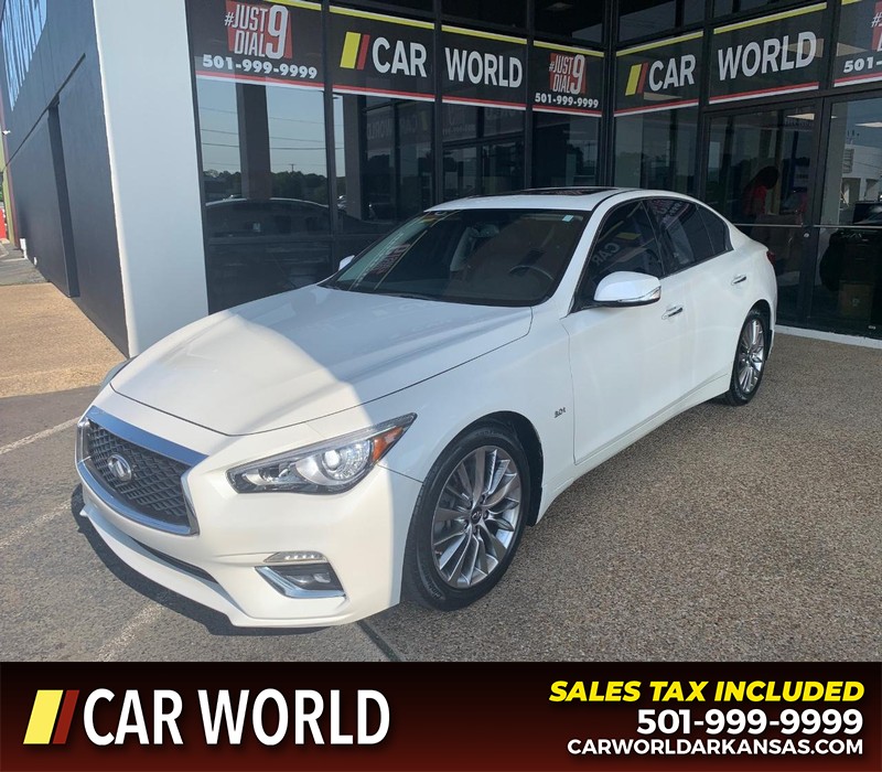 INFINITI Q50 Vehicle Full-screen Gallery Image 4