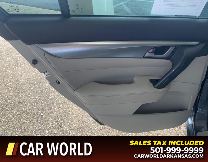 Acura TL Vehicle Full-screen Gallery Image 8