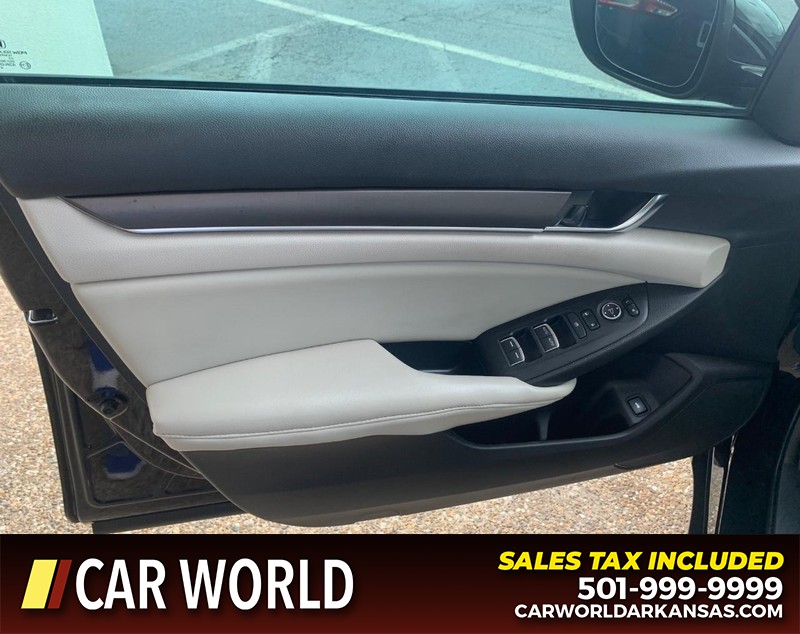 Honda Accord Sedan Vehicle Full-screen Gallery Image 6