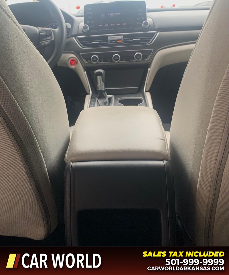 Honda Accord Sedan Vehicle Full-screen Gallery Image 10