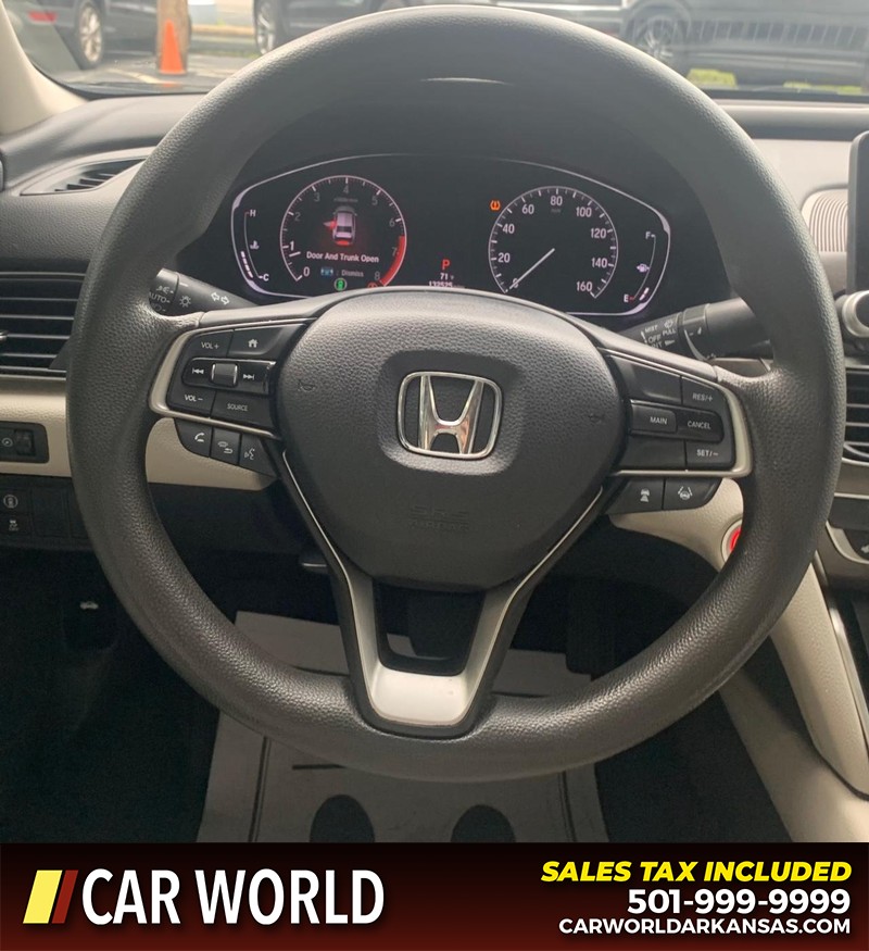 Honda Accord Sedan Vehicle Full-screen Gallery Image 12