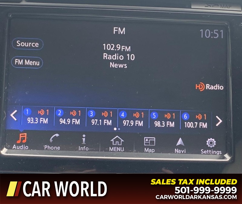 Nissan Maxima Vehicle Full-screen Gallery Image 14