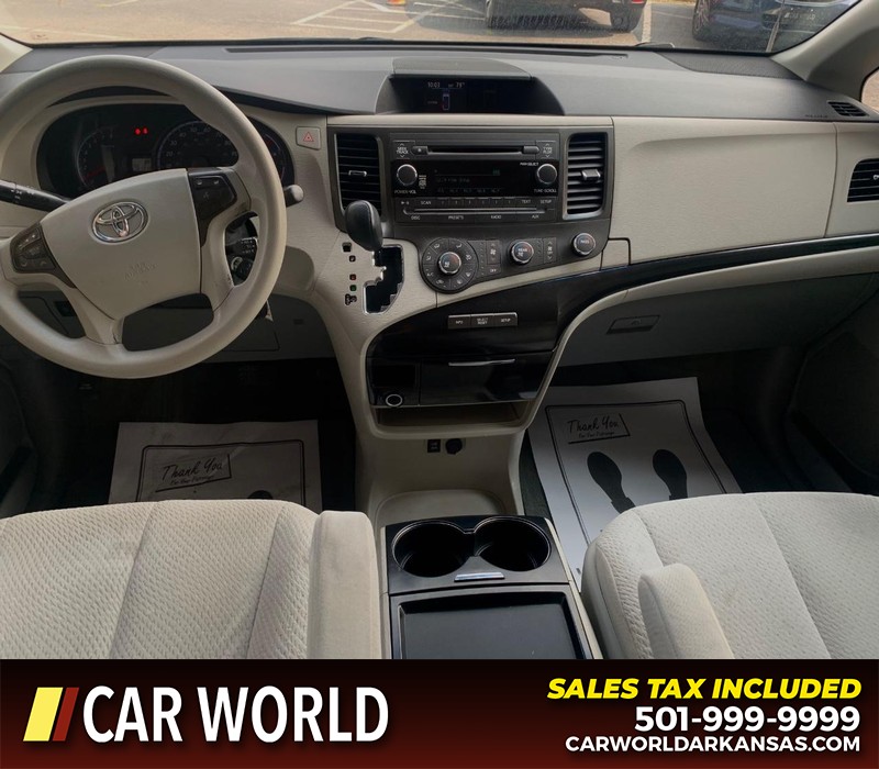 Toyota Sienna Vehicle Full-screen Gallery Image 8