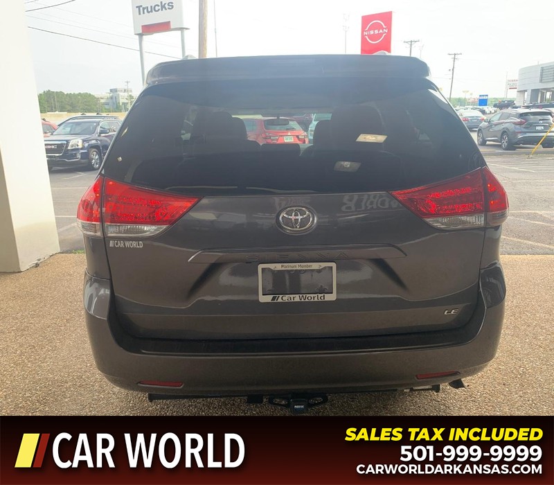 Toyota Sienna Vehicle Full-screen Gallery Image 4
