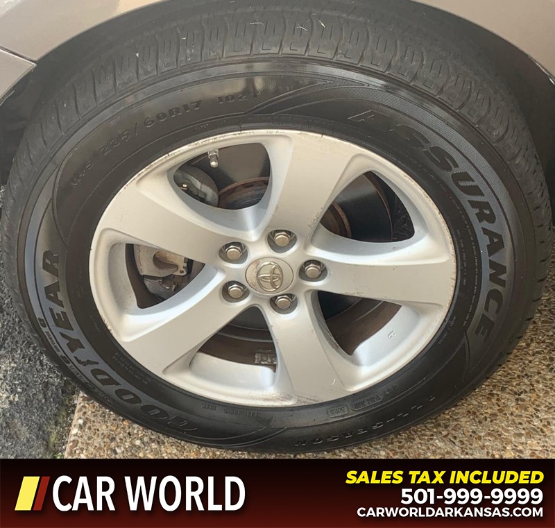 Toyota Sienna Vehicle Full-screen Gallery Image 16