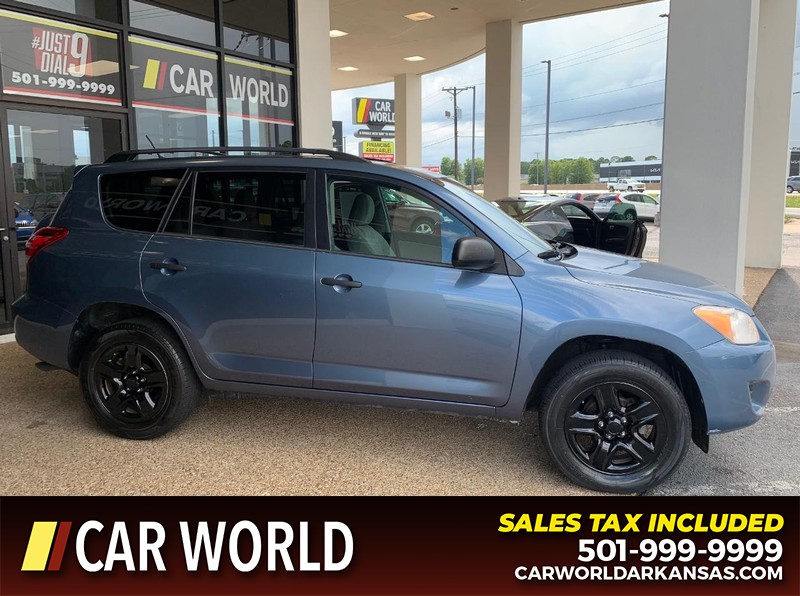 Toyota RAV4 Vehicle Full-screen Gallery Image 10