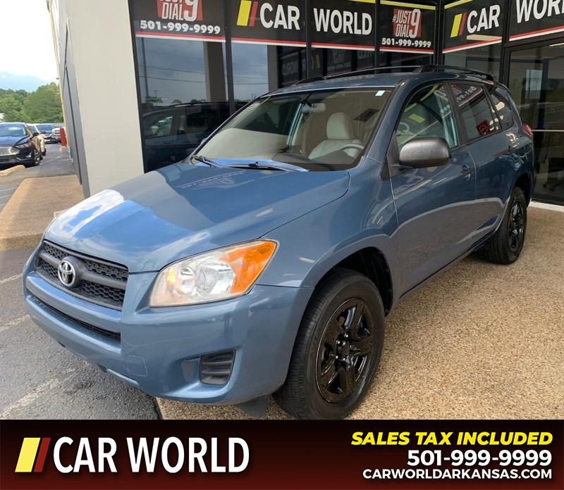 Toyota RAV4 Vehicle Full-screen Gallery Image 12