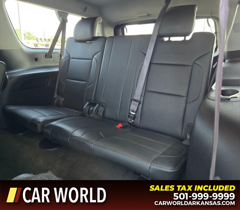 Chevrolet Suburban Vehicle Full-screen Gallery Image 11