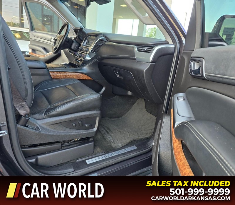 Chevrolet Suburban Vehicle Full-screen Gallery Image 12