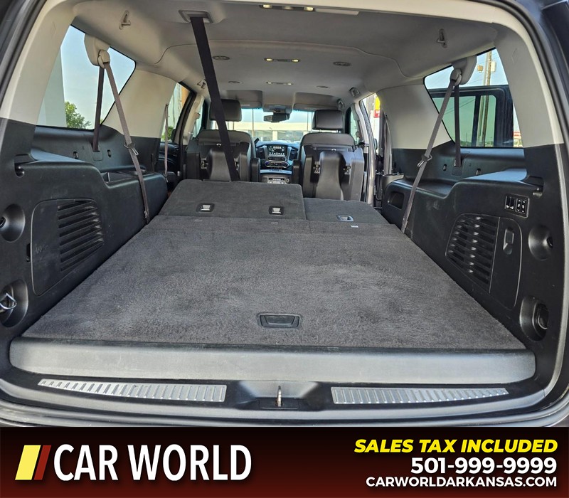 Chevrolet Suburban Vehicle Full-screen Gallery Image 17
