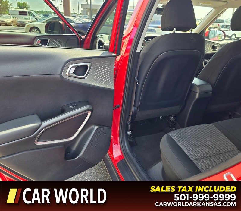 Kia Soul Vehicle Full-screen Gallery Image 9