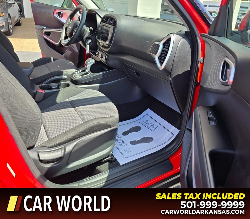 Kia Soul Vehicle Full-screen Gallery Image 11