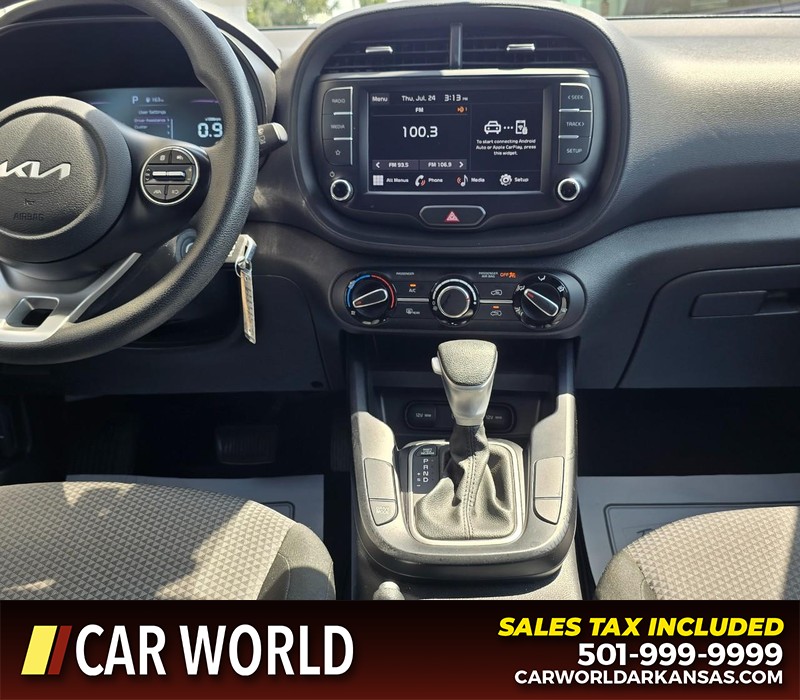 Kia Soul Vehicle Full-screen Gallery Image 18