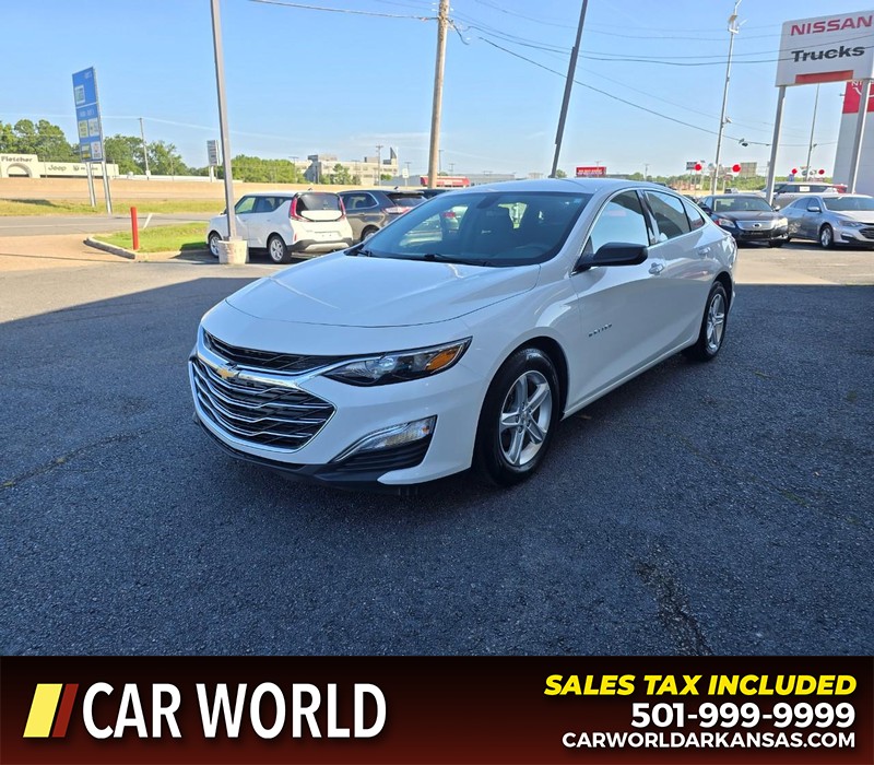 Chevrolet Malibu Vehicle Full-screen Gallery Image 3