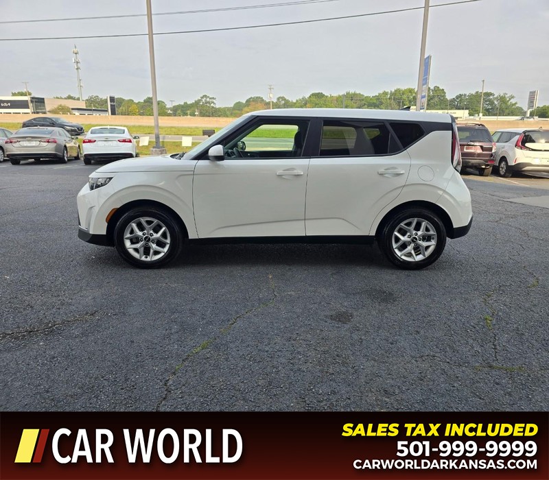 Kia Soul Vehicle Full-screen Gallery Image 4