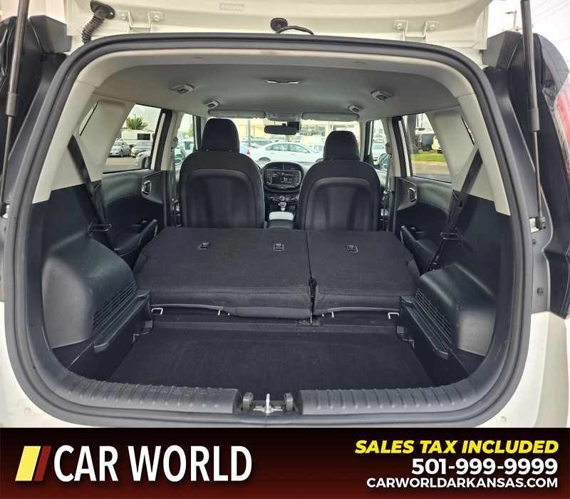 Kia Soul Vehicle Full-screen Gallery Image 14