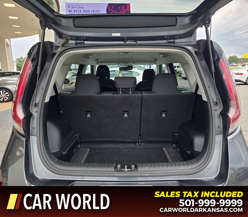 Kia Soul Vehicle Full-screen Gallery Image 13