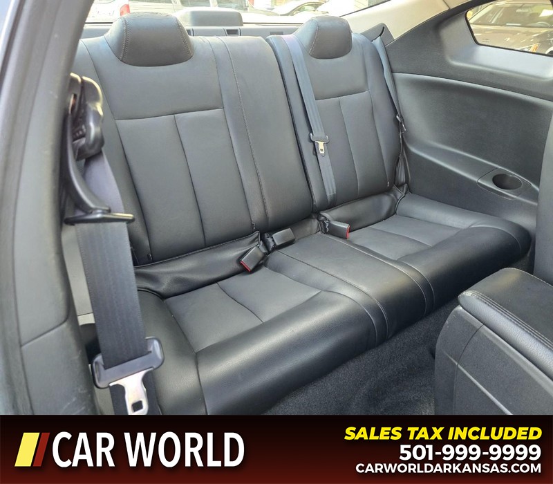 Nissan Altima Vehicle Full-screen Gallery Image 11