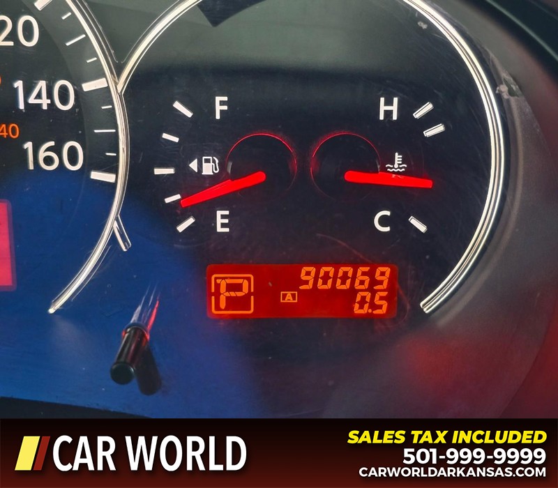 Nissan Altima Vehicle Full-screen Gallery Image 16