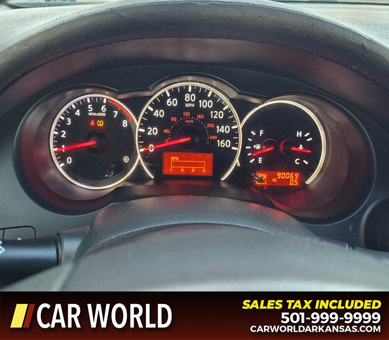 Nissan Altima Vehicle Full-screen Gallery Image 17