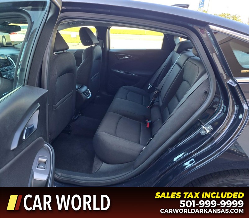 Chevrolet Malibu Vehicle Full-screen Gallery Image 10
