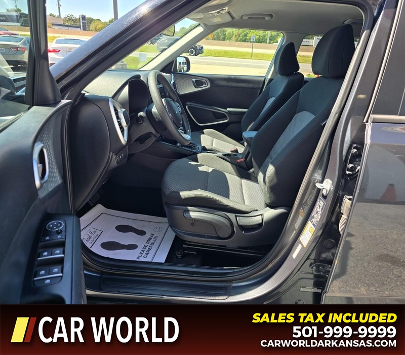 Kia Soul Vehicle Full-screen Gallery Image 8
