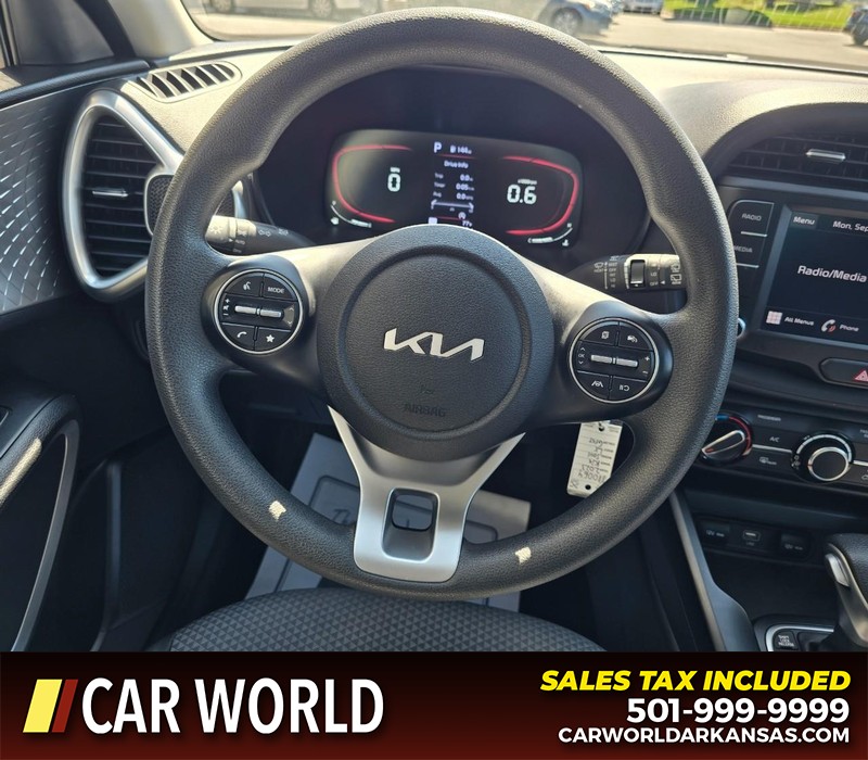Kia Soul Vehicle Full-screen Gallery Image 15