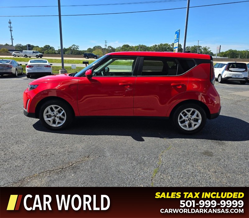 Kia Soul Vehicle Full-screen Gallery Image 4