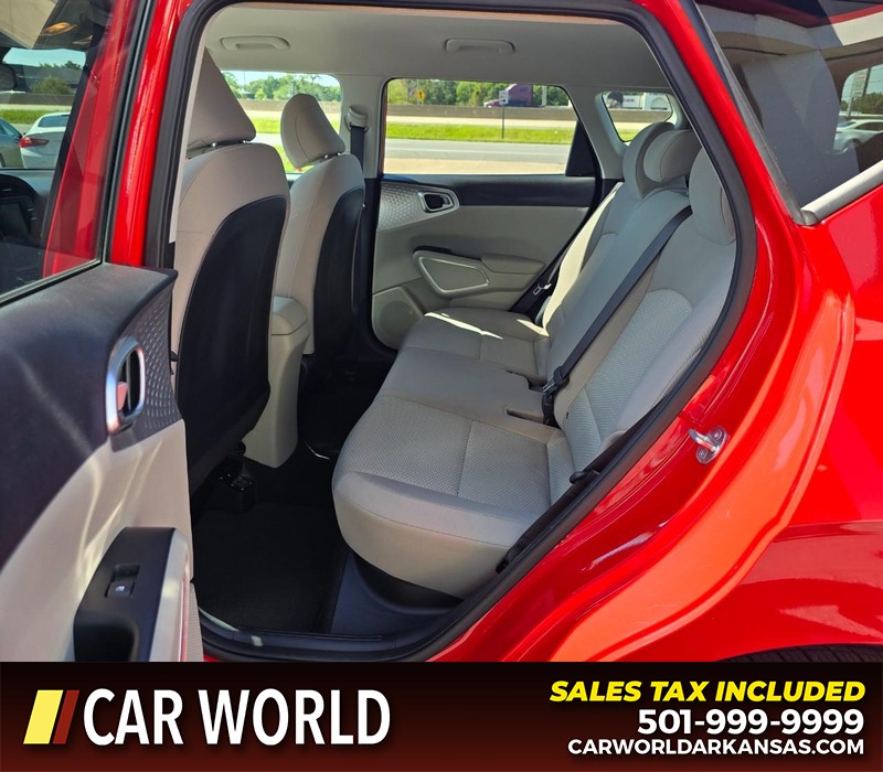 Kia Soul Vehicle Full-screen Gallery Image 10