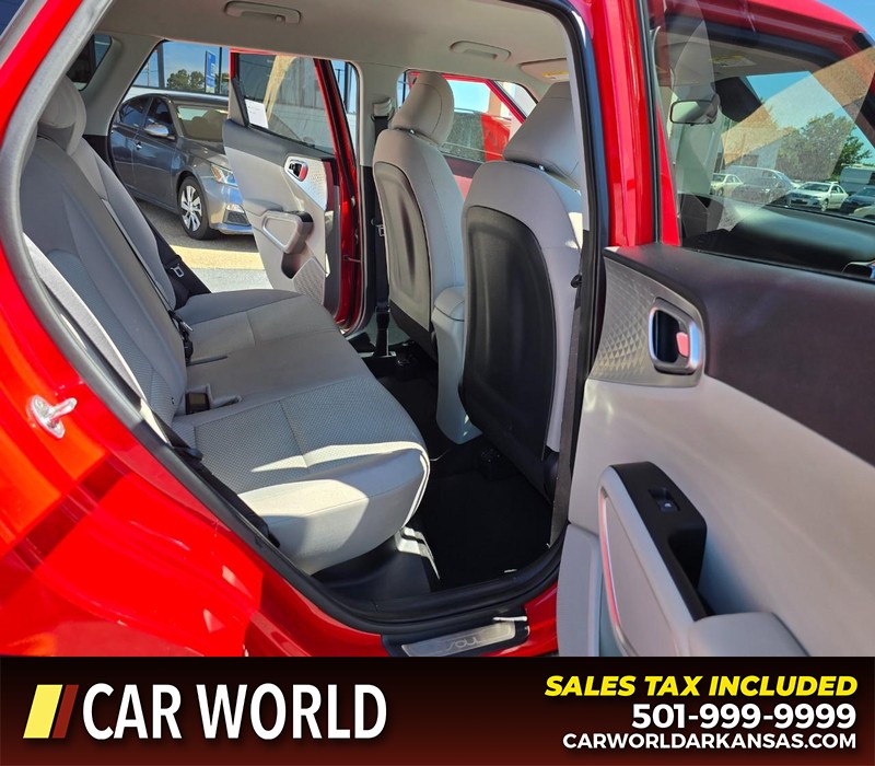 Kia Soul Vehicle Full-screen Gallery Image 12