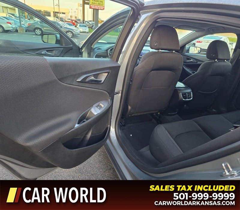 Chevrolet Malibu Vehicle Full-screen Gallery Image 9