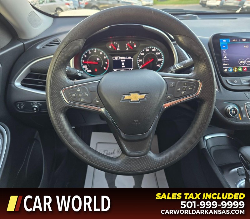 Chevrolet Malibu Vehicle Full-screen Gallery Image 15