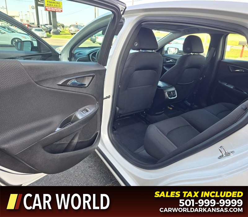 Chevrolet Malibu Vehicle Full-screen Gallery Image 9