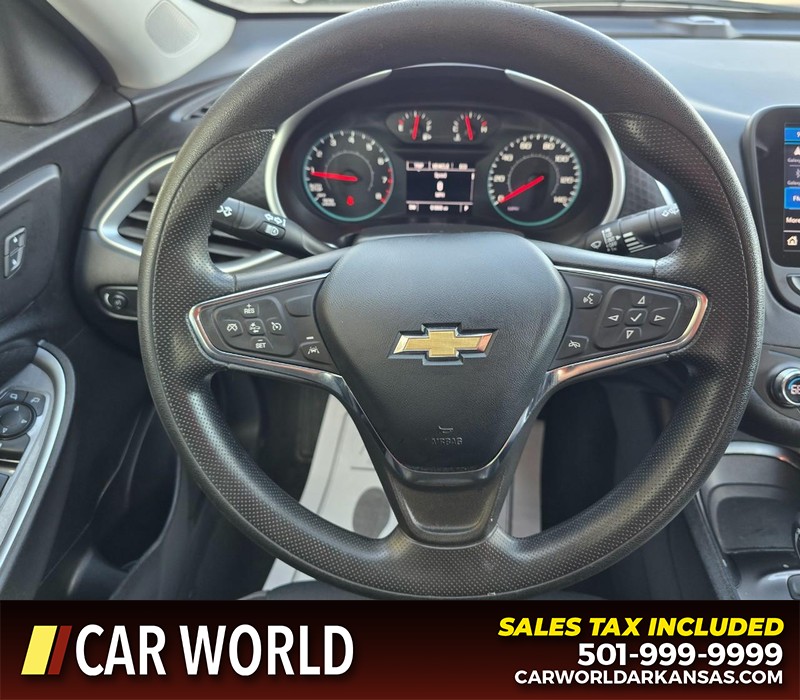 Chevrolet Malibu Vehicle Full-screen Gallery Image 15