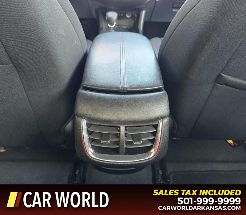 Chevrolet Malibu Vehicle Full-screen Gallery Image 20